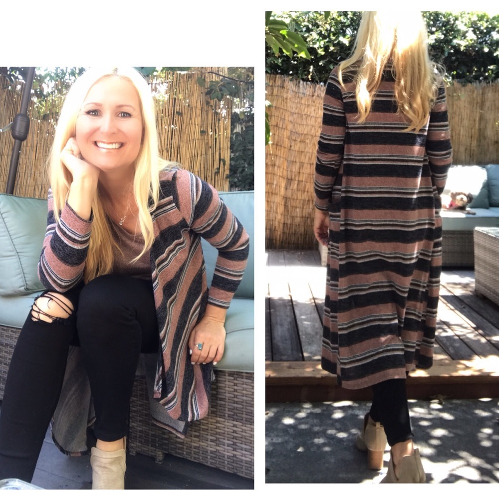 ❄️Stunning Long Striped Cardigan 🌟 - Picture 3 of 4